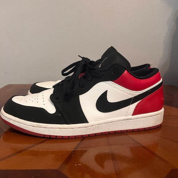 Jordan 1 Low - Picture 4 of 6